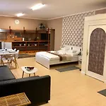 Arkad Apartmanhaz *