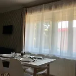 Arkad Apartmanhaz דירה סגד
