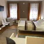 Arkad Apartmanhaz סגד