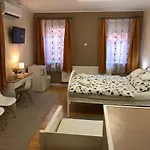 Arkad Apartmanhaz סגד