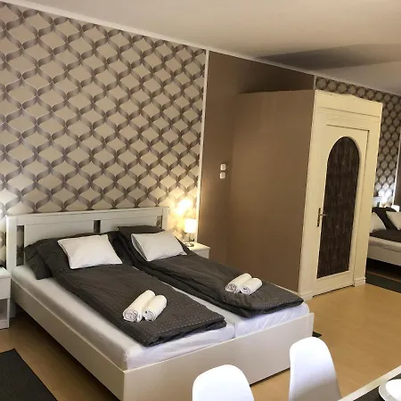 Apartment Arkad Apartmanhaz Szegedin