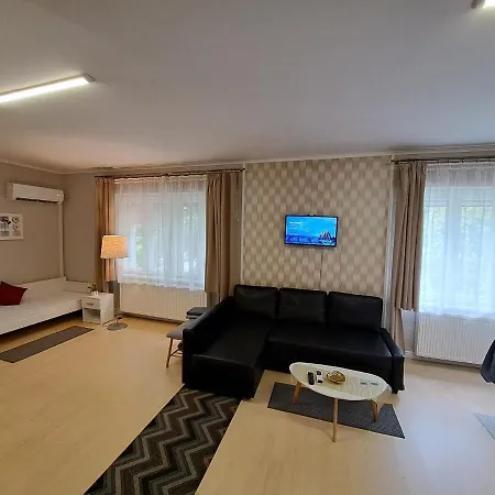 Apartment Arkad Apartmanhaz Szegedin
