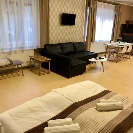 Arkad Apartmanhaz *