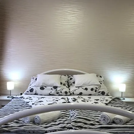 Arkad Apartmanhaz Lejlighed Szeged