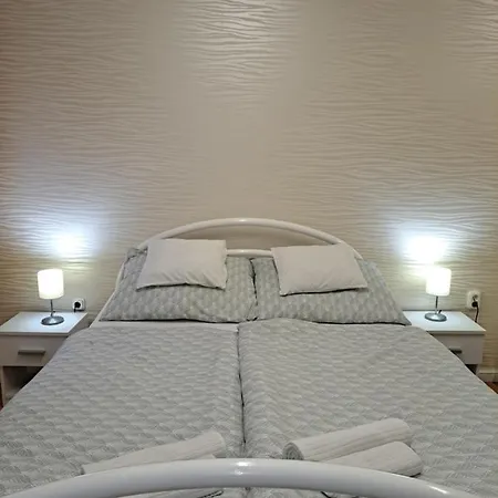 Arkad Apartmanhaz Apartament Seghedin