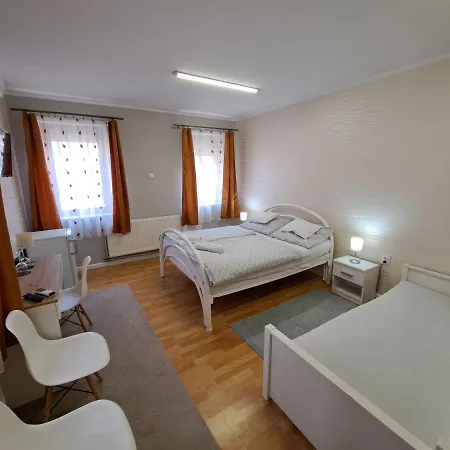 Apartment Arkad Apartmanhaz Szeged