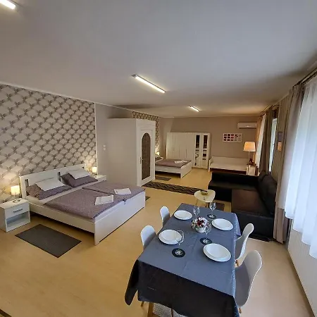 Arkad Apartmanhaz Apartment *