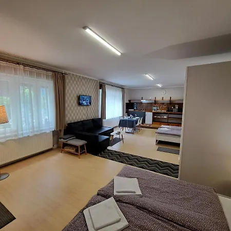 아파트 Arkad Apartmanhaz *