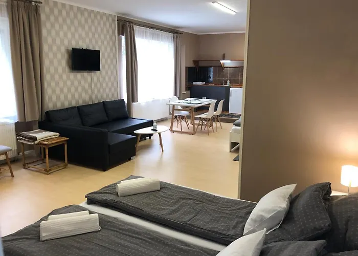 Arkad Apartmanhaz Апартаменты Сегед