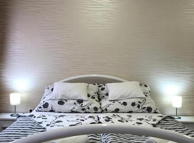 Arkad Apartmanhaz Lägenhet Szeged