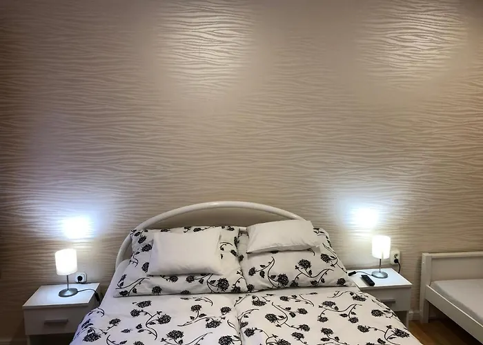 Lägenhet Arkad Apartmanhaz Szeged